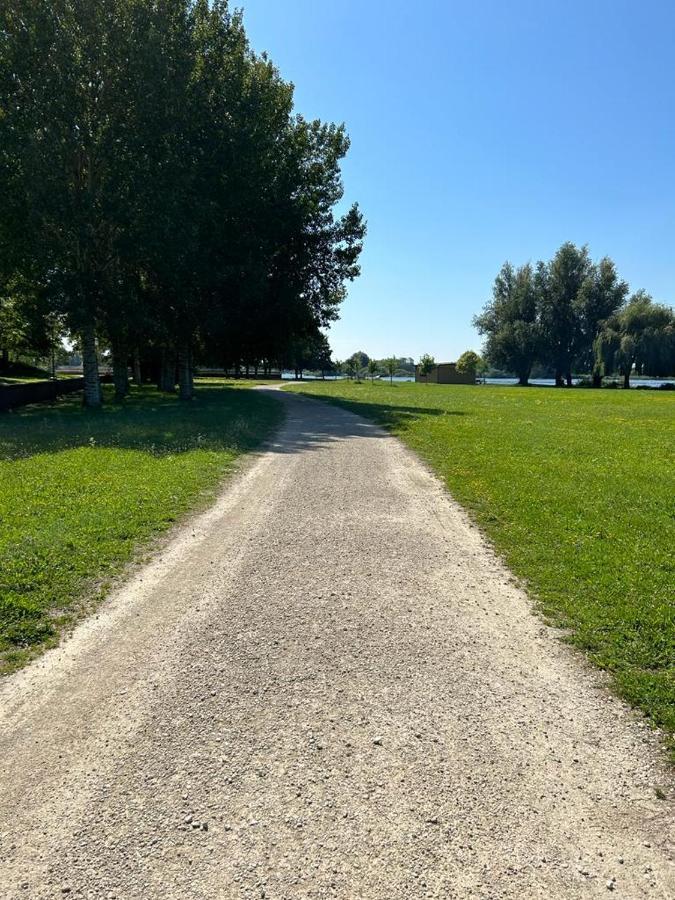L'Oree Des Lacs, Maison De Village Tout Confort Radonvilliers 外观 照片